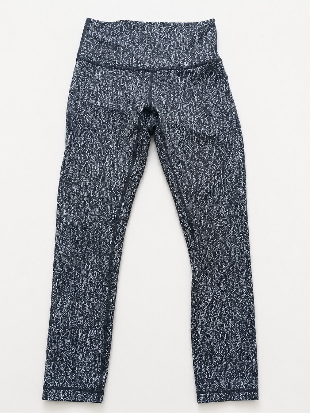 Lululemon Wunder Under Leggings Black & White Print Size 4 - 11"×32" - Picture 1 of 7